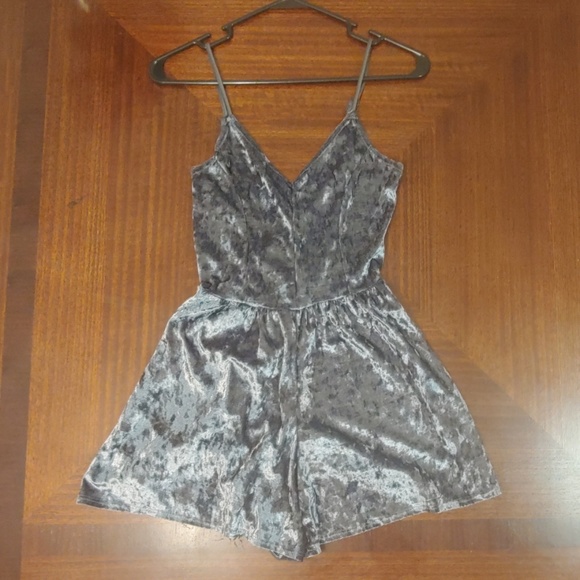 SALE🎉Chic Romper - Picture 3 of 3